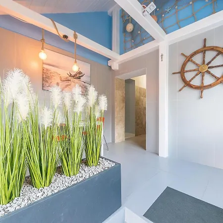 Kamienna Gora Apartment